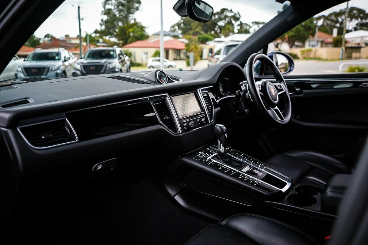 2015 Porsche Macan S Used 85,970km Auto Petrol - Image 15
