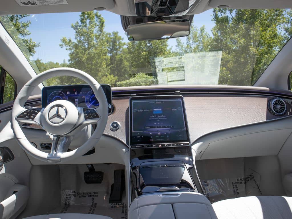 2024 Mercedes-Benz EQE 350 Sedan 4MATIC® - Image 8