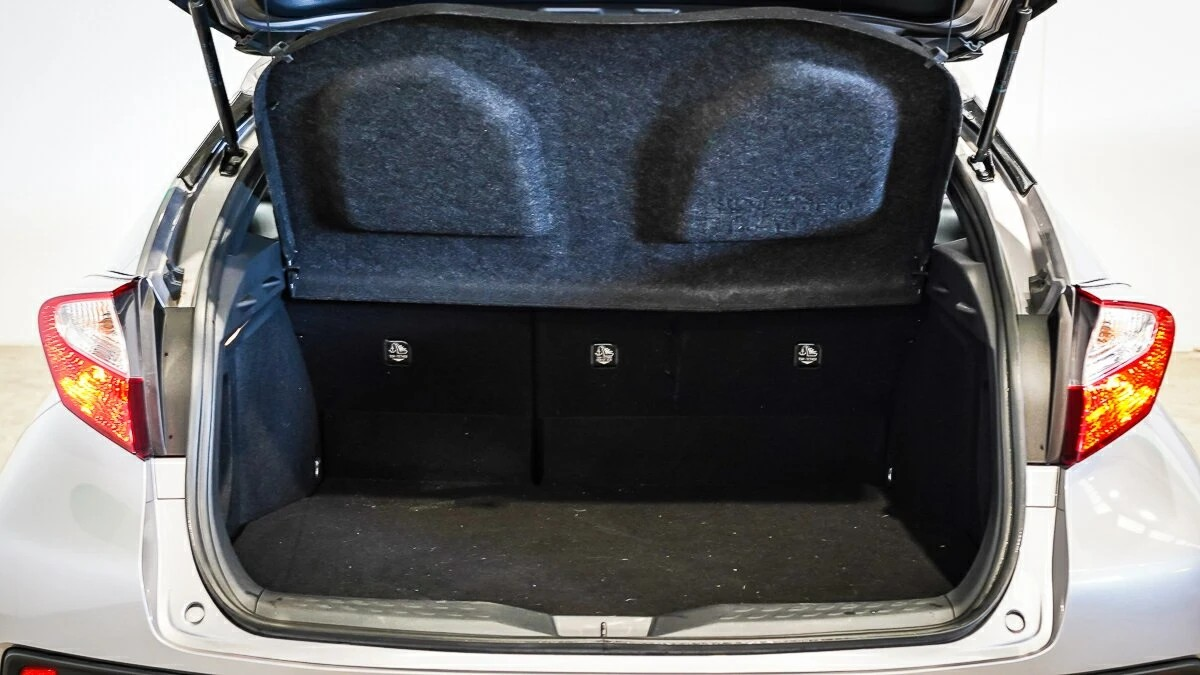 2021 Toyota C-hr GXL Used 48,988km Auto Petrol - Image 6