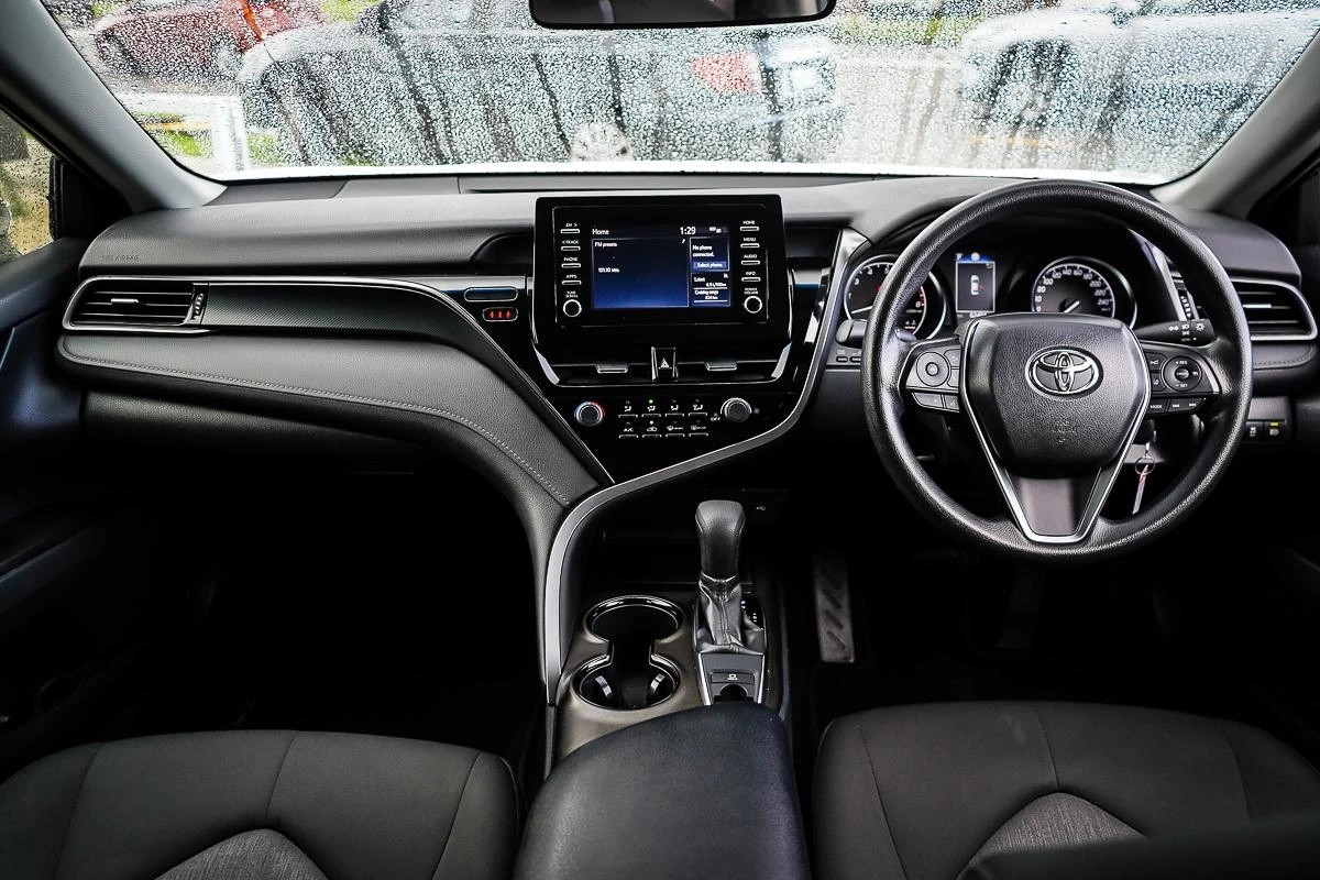 2022 Toyota Camry ASCENT Used 62,387km Auto Petrol - Image 2