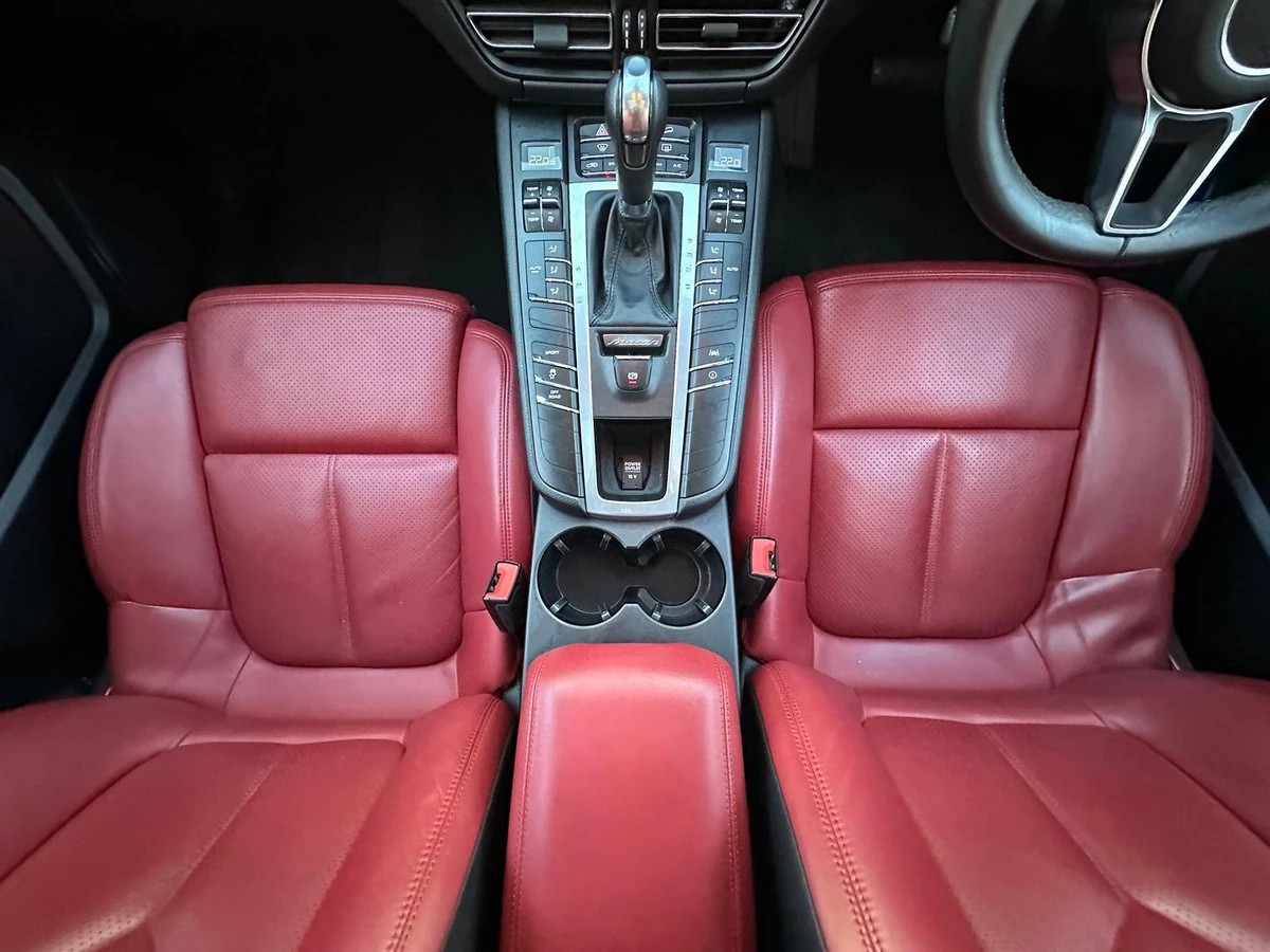 2020 Porsche Macan Four Wheel Drive Used 72,635km Auto Petrol - Image 15