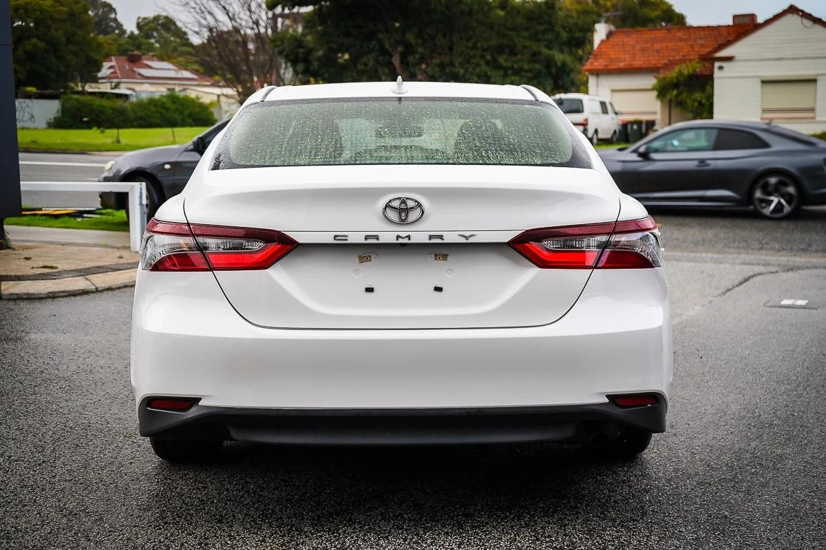 2022 Toyota Camry ASCENT Used 62,387km Auto Petrol - Image 4